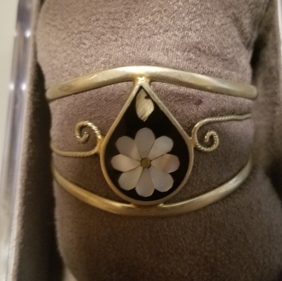 Vintage silver & abalone inlay womens bracelet - Picture 3 of 3